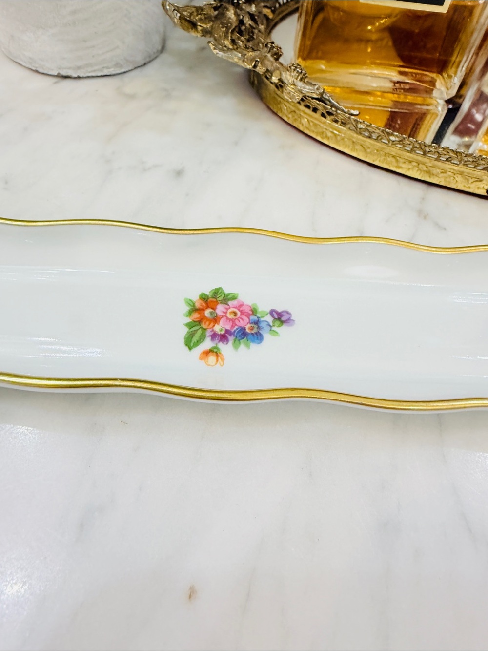 Vintage Limoges White Porcelain Floral Vanity Tray with Gold Trim - Picture 10 of 15